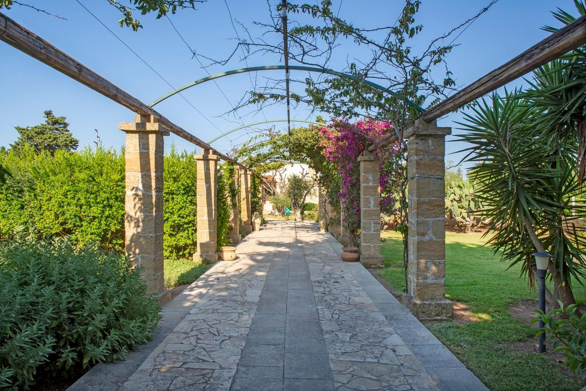 Masseria L'Uliveto Agri Resort Отранто Екстер'єр фото
